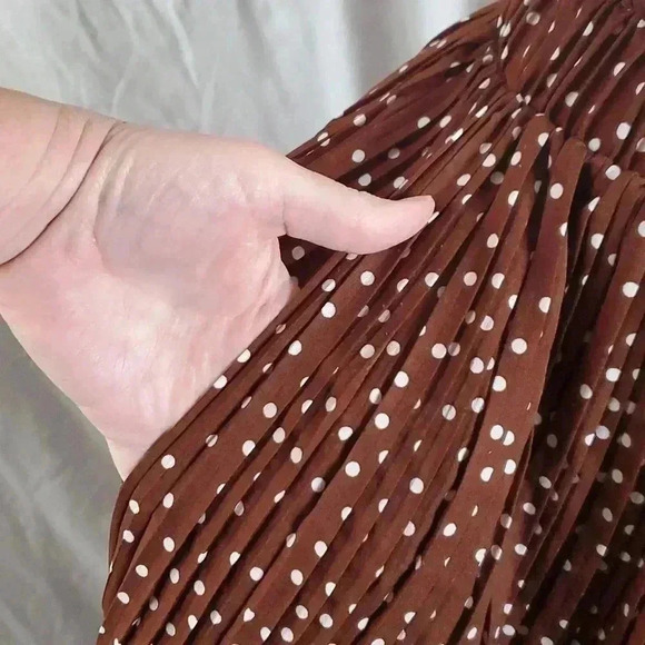 Exlura Polka Dot Pleated Midi Skirt w/ Pockets sz M - Picture 4 of 9